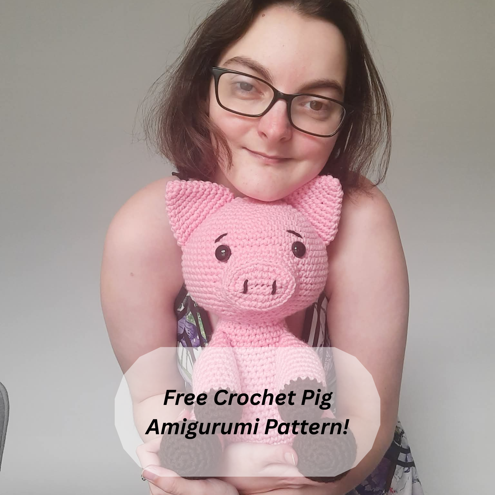 Free Crochet Pig Amigurumi Pattern (Easy Sitting Pig Plush)